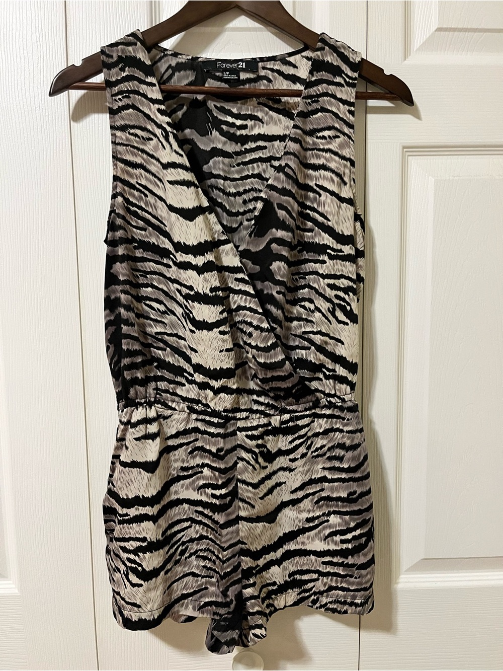 Forever 21 Black & Cream Zebra Print Sleeveless Romper with Pockets